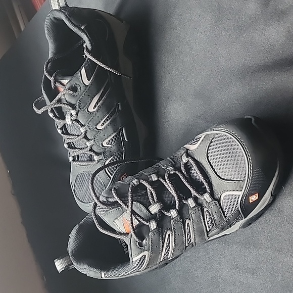 Brand new Merrell composite toe shoes - Picture 1 of 2